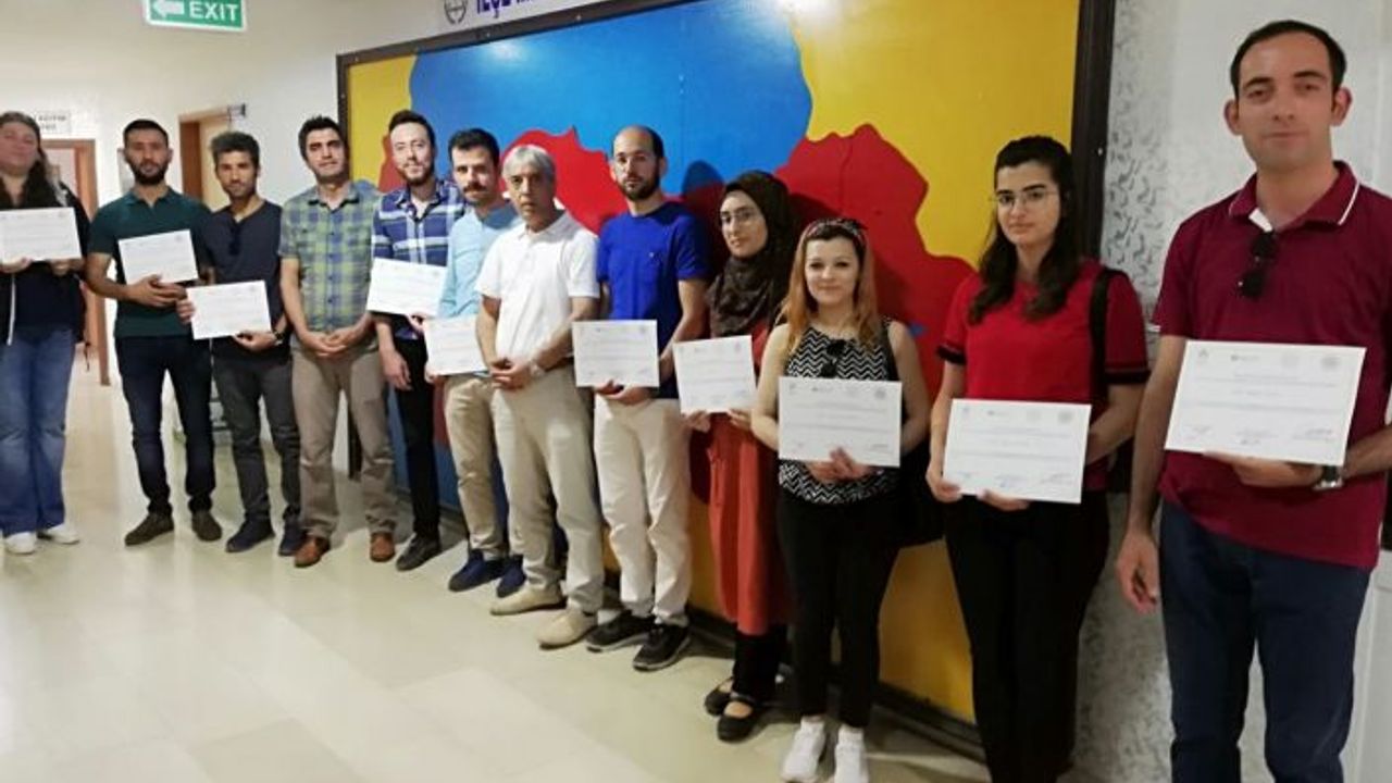 Ahlat'ta “Robotik Kodlama” Eğitimi Alan Öğretmenler Sertifika Verildi