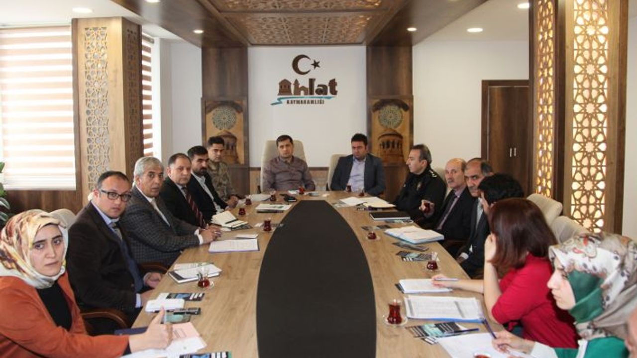 Ahlat'ta “Bağımlılık ve Bağımlılık Yapıcı Maddelerle Mücadele” Toplantısı Düzenlendi