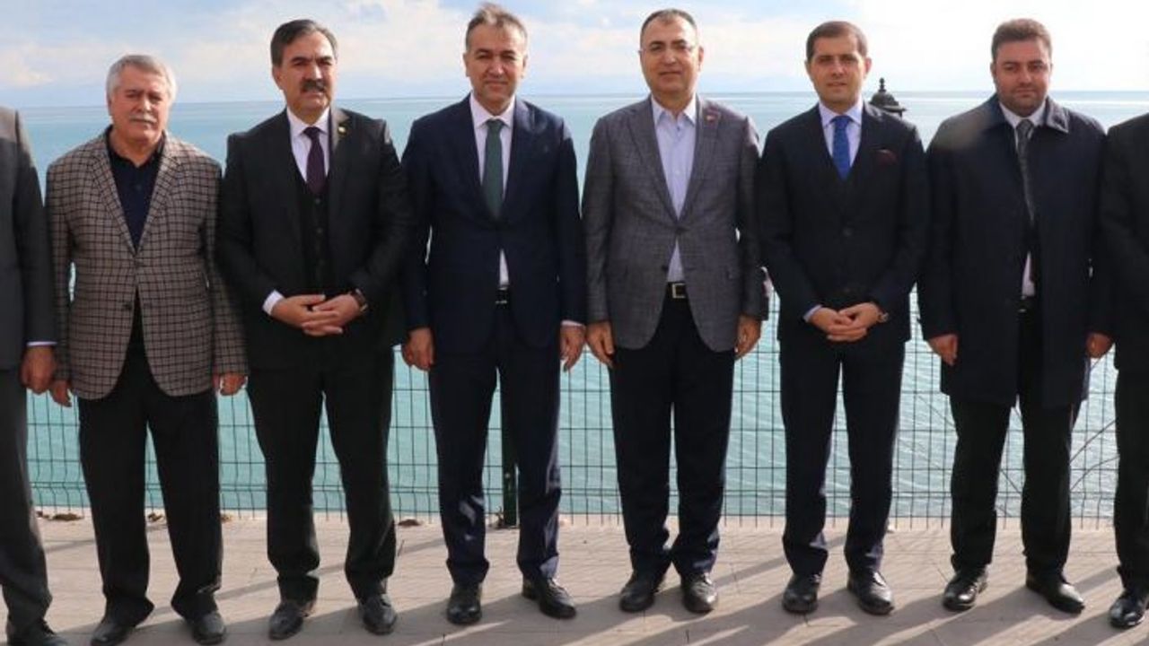 Eski Ahlat Kaymakamı Merkez Valisi Mustafa Toprak’tan Ahlat'a Ziyaret