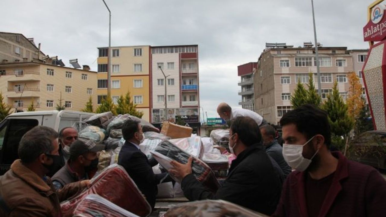 Ahlat’ta İzmirli Depremzedeler İçin Yardım Seferberliği