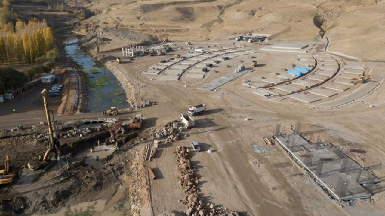Bölgenin En Büyük ‘Millet Bahçesi’ Ahlat’ta Yapılıyor