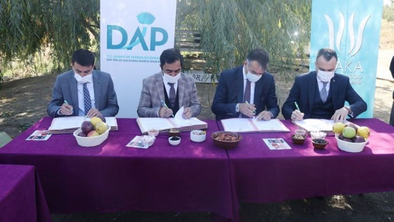 DAP ve DAKA’dan Bitlis’teki Elma Yetiştiricilerine Yüzde 50 Destek