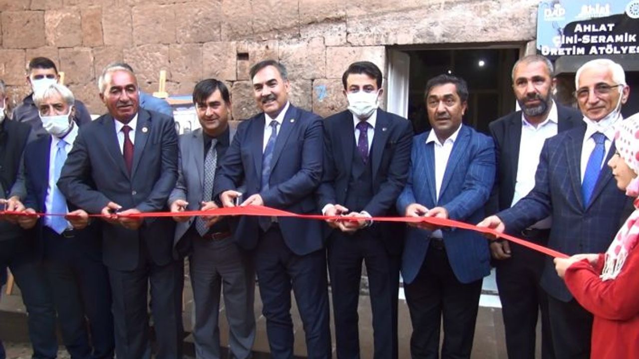 Ahlat'ta çini ve seramik yeniden canlanıyor