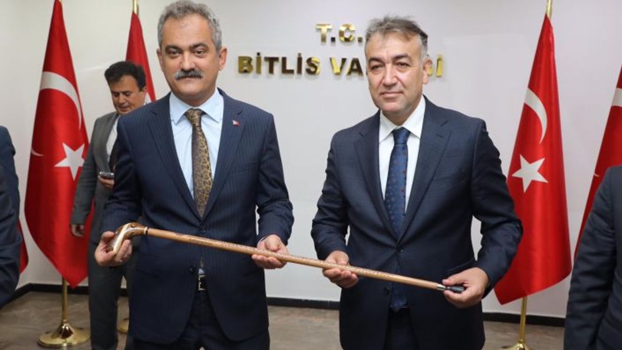 Bakan Özer: "Bitlis'teki eğitim yatırımını 27 kat arttırdık"