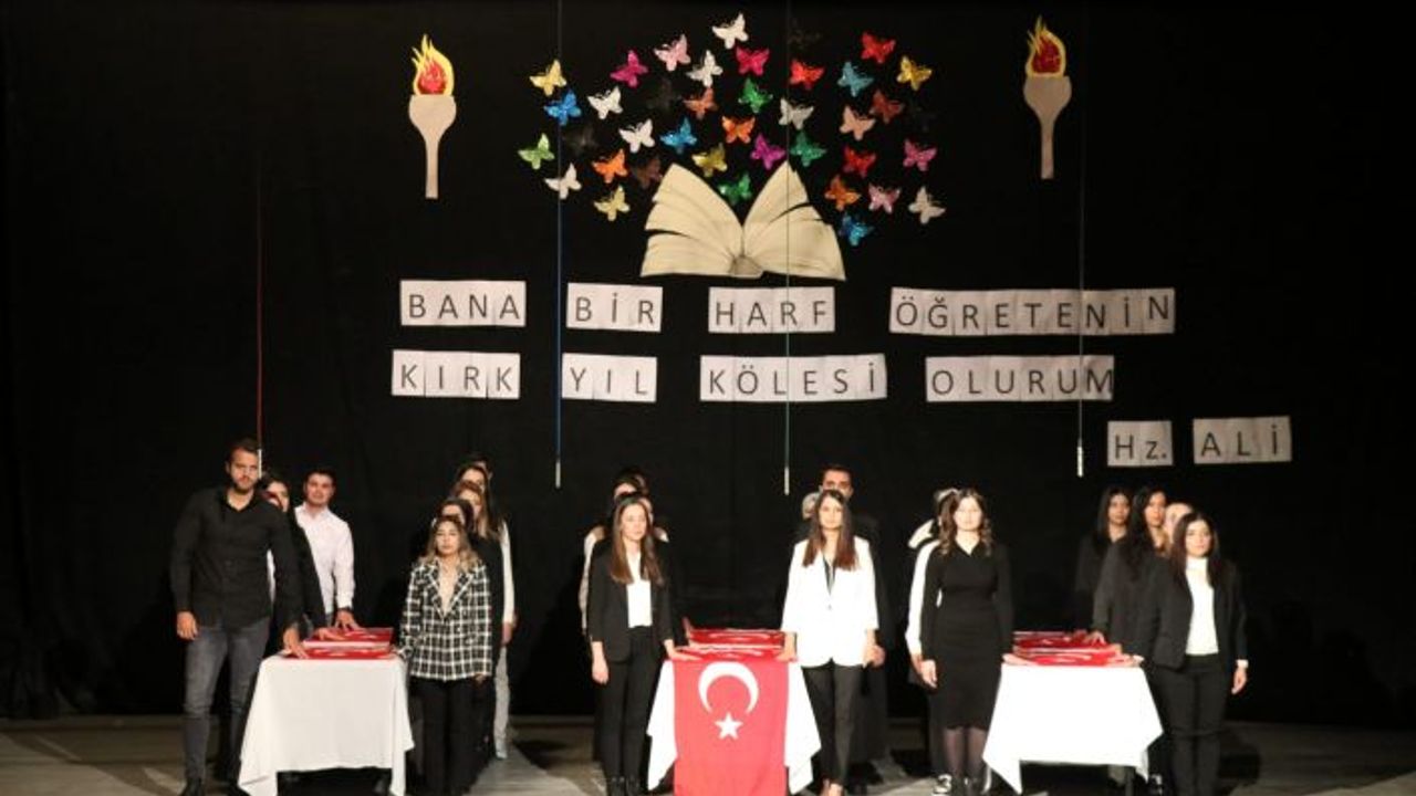 Ahlat’ta 24 Kasım Öğretmenler Günü kutlandı