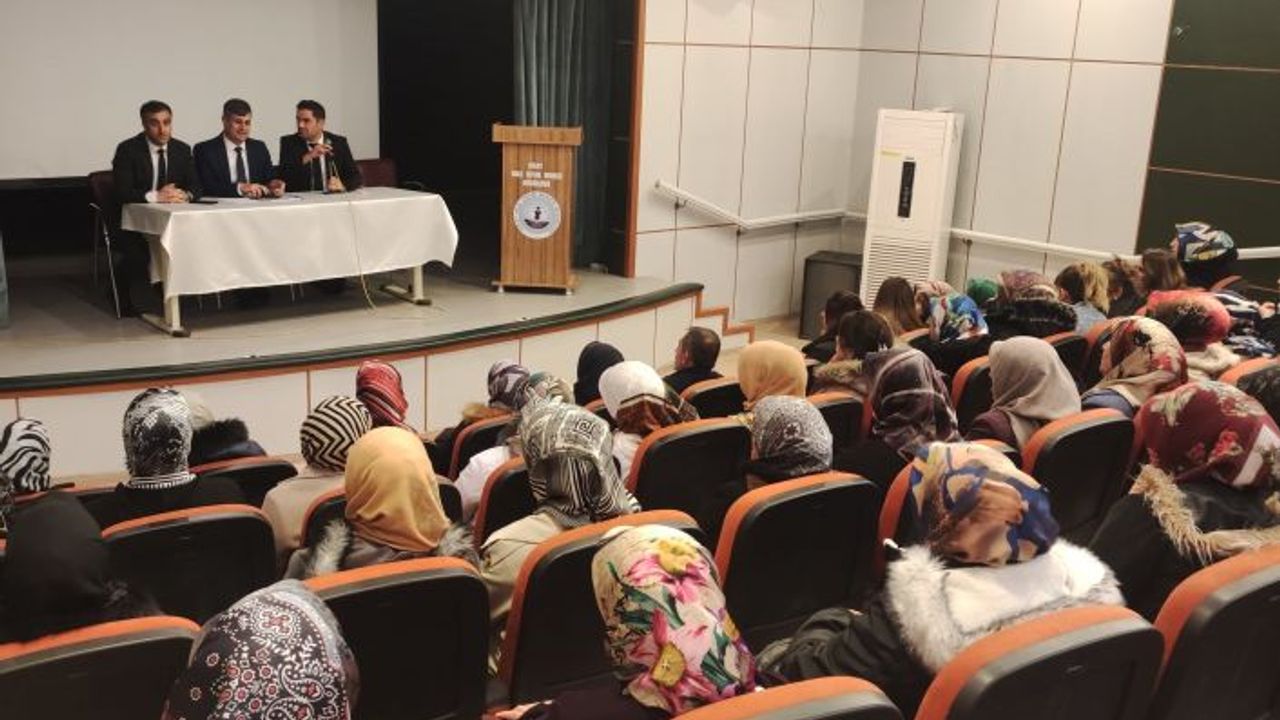 Ahlat HEM’de usta öğretici bilgilendirme toplantısı yapıldı
