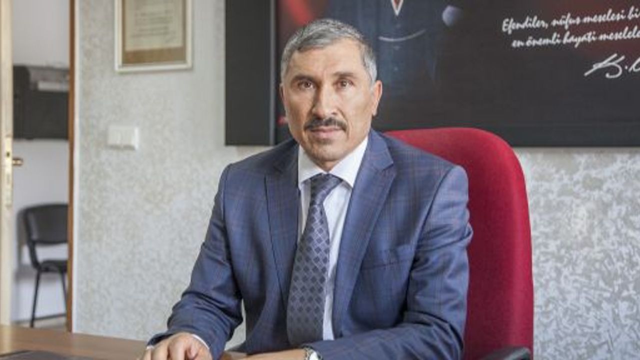 AHLAT’TA 5 BİN 110 KİŞİ YENİ KİMLİK KARTINI ALDI