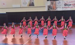 Ahlat’ta ‘Kulüpler Arası Halk Oyunları Bölge Yarışması’ yapıldı