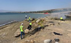 Ahlat Belediyesi’nden Van Gölü kıyılarında temizlik çalışması