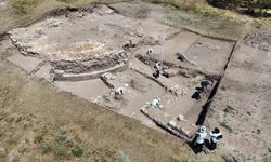 Eski kalede başlatılan kazılar Ahlat tarihe ışık tutacak