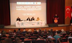 Ahlat'ta "Kapı, Fetih ve Kök: Hafıza Mekanları" sempozyumu