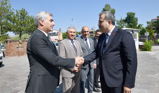 Ahlat Kaymakamı Özgür Kaya görevine başladı