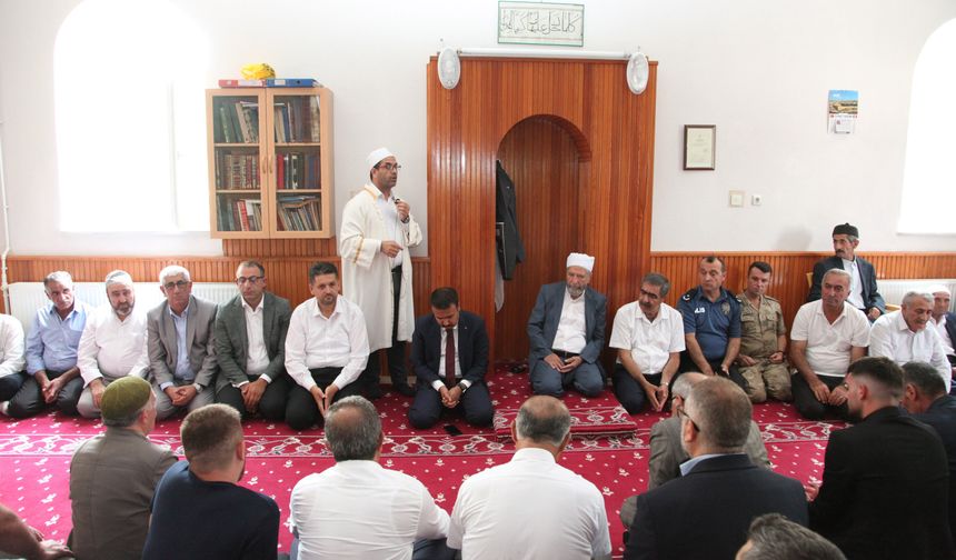 Ahlat'ta husumetli aile bireyleri barıştı