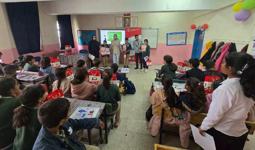 Ahlat’ta "Kültür Koruyucuları" etkinlikleriyle geleceğe miras bilinci aşılanıyor