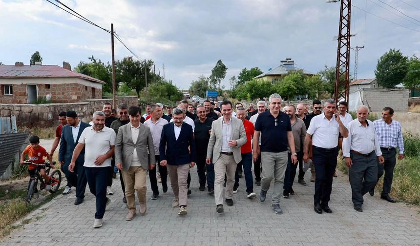 Vali Karakaya ve Mülkiye Başmüfettişlerinden Ahlat'a ziyaret